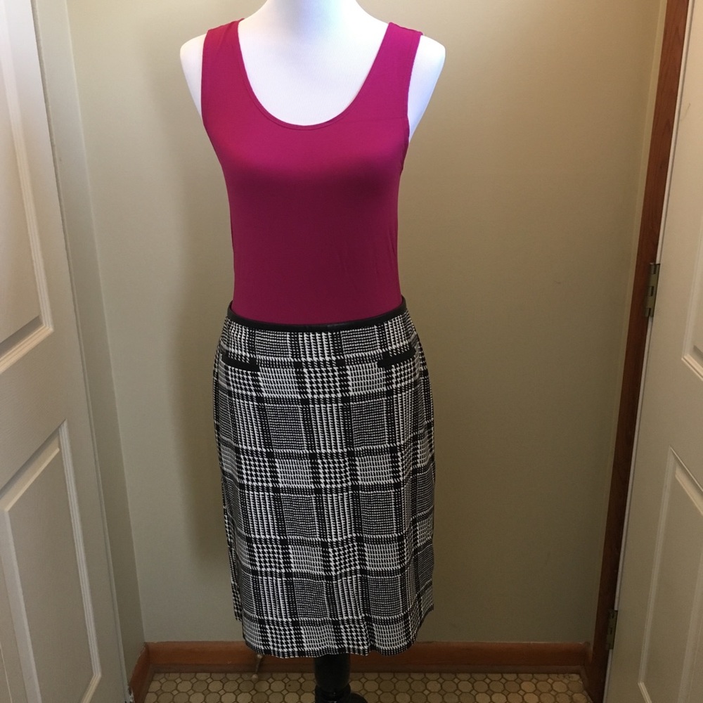 Talbots B & W leather trimmed skirt. $$ LOWERED!